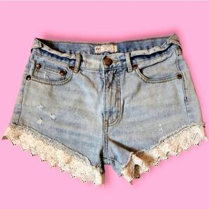 Free People High Rise Crochet Lace Hem Light Wash Shorts size 25 | Boho Beach